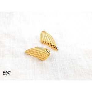 Napier Signed Vintage Asymmetrical Gold Tone Wing Earrings